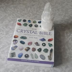 The Crystal Bible by Judy Hall